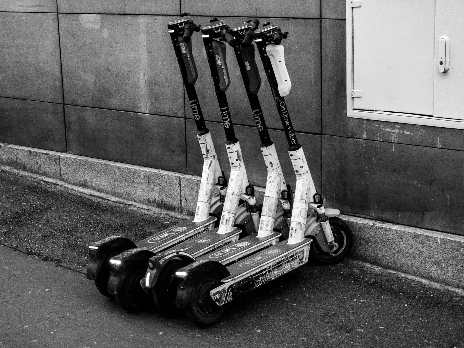 E-Scooter Geofencing & Speed Limits for Urban Safety